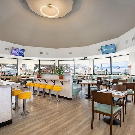 Ramada by Wyndham Kamloops Hotel Bagian luar foto