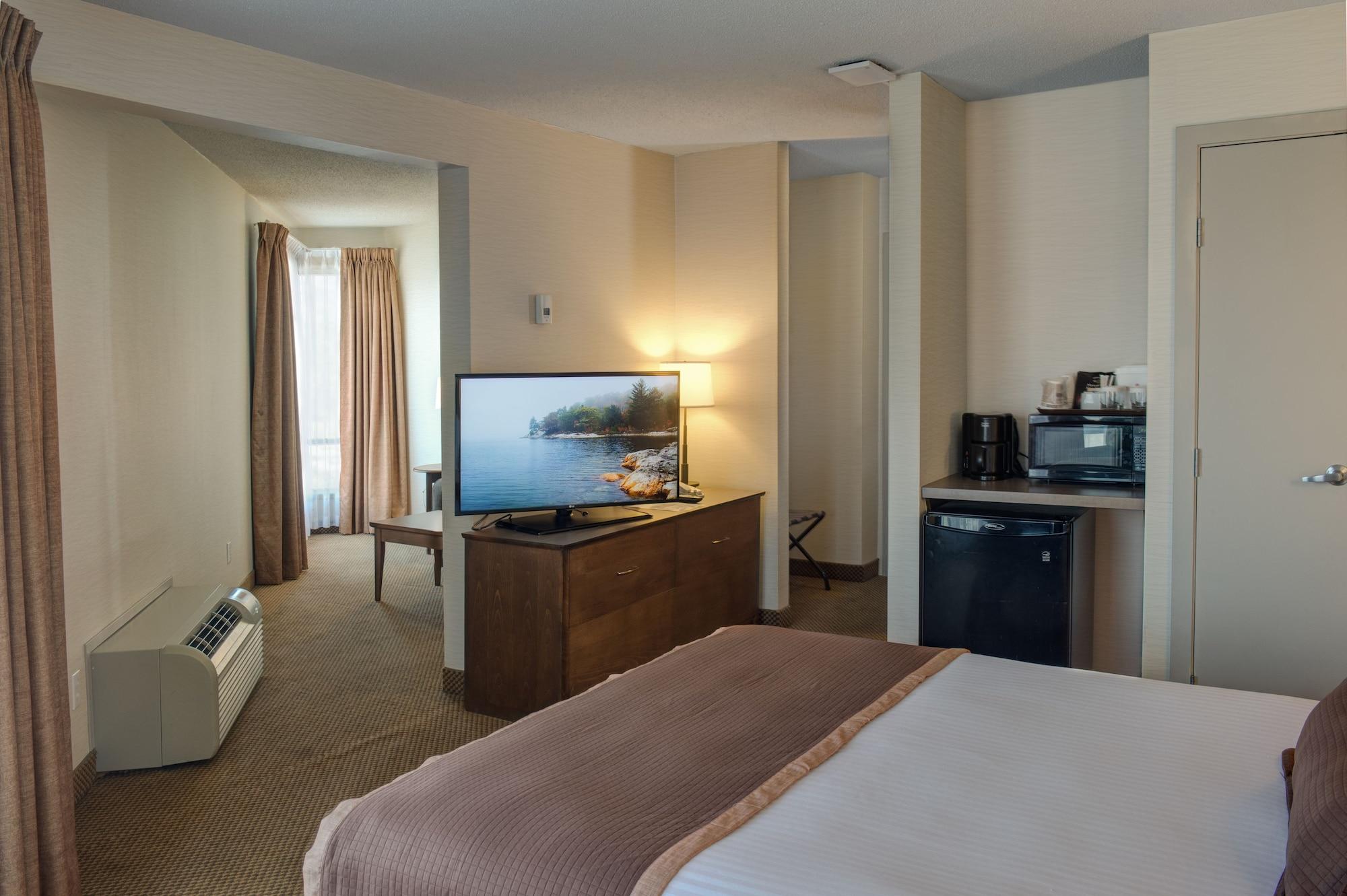 Ramada by Wyndham Kamloops Hotel Bagian luar foto