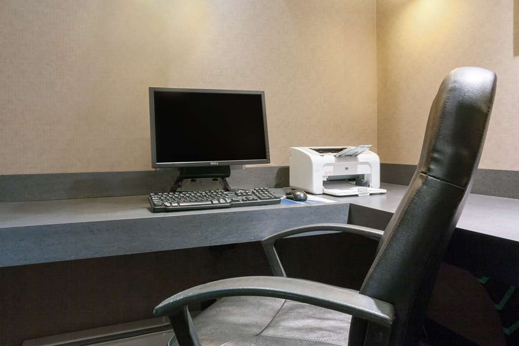 Ramada by Wyndham Kamloops Hotel Fasilitas foto