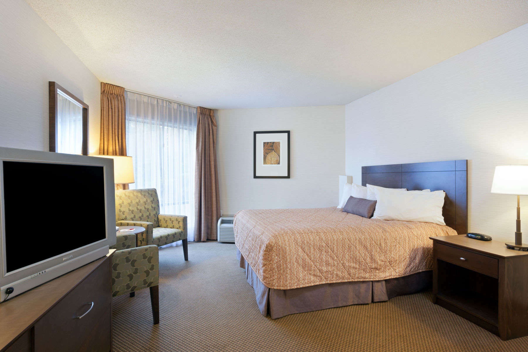 Ramada by Wyndham Kamloops Hotel Bagian luar foto